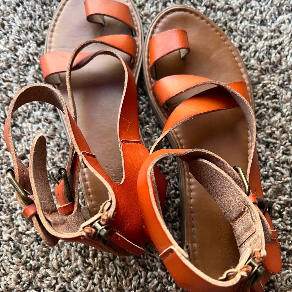 Universal Threads Sandals
